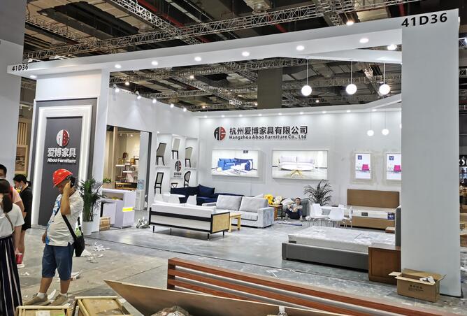 展會搭建布置中塑料材料如何選擇？膠黏劑又該如何選擇？