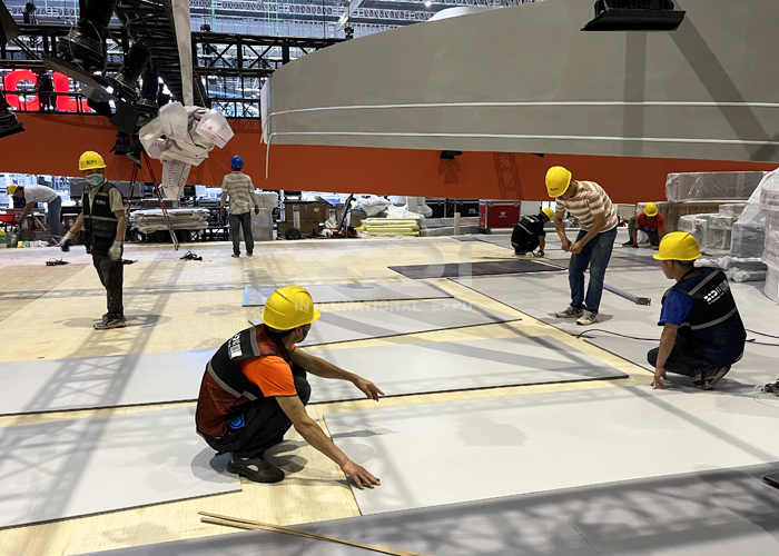 在展會搭建過程中,如何進行有效的風險評估？