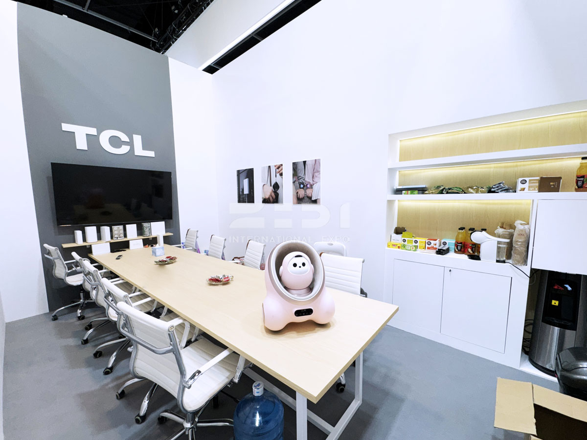 法國(guó)巴黎寬帶展臺(tái)設(shè)計(jì)